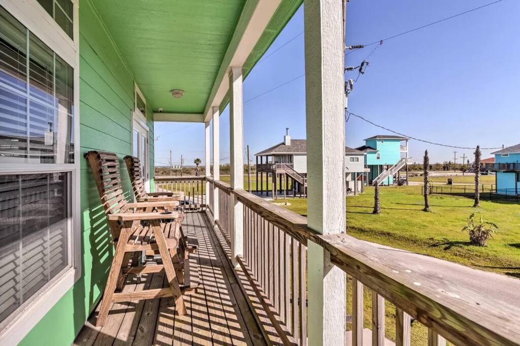 Coastal Heaven - Crystal Beach Relaxing Beach Home Bolivar Peninsula Exterior photo