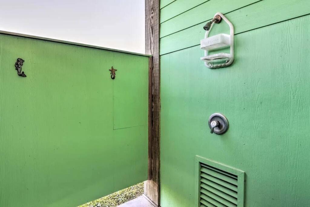 Coastal Heaven - Crystal Beach Relaxing Beach Home Bolivar Peninsula Exterior photo